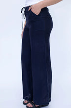 Load image into Gallery viewer, StarkX Gauze Crop Pant Navy