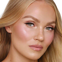 Load image into Gallery viewer, Blue Beauty Illuminating Moisturizer