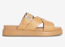 Load image into Gallery viewer, Barbour Annalise Sandal Tan
