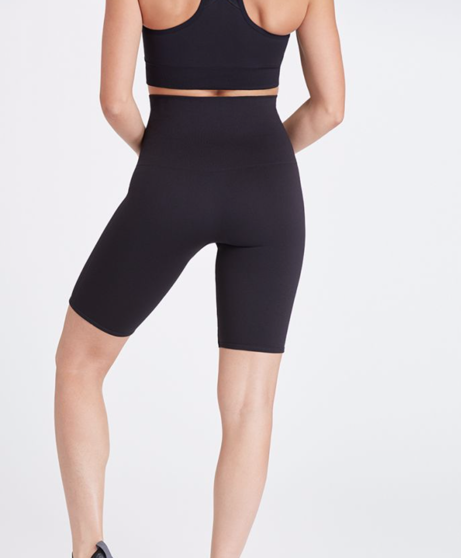 Spanx Look at Me Now Bike Short Very Black – The Blue Collection