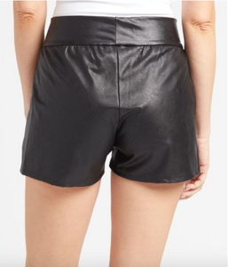 Commando Faux Leather Relaxed Short Black