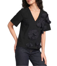 Load image into Gallery viewer, Schooner Black Flowers Poplin Top