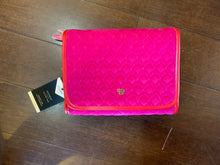 Load image into Gallery viewer, Pursen Getaway Hanging Toiletry Case Fuchsia