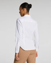 Load image into Gallery viewer, Poplin No Gape Button Down