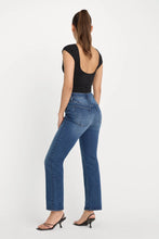 Load image into Gallery viewer, Always Fits Good Legs Straight Jean