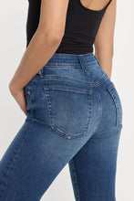 Load image into Gallery viewer, Always Fits Good Legs Straight Jean