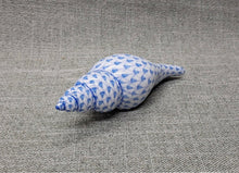 Load image into Gallery viewer, Herend porcelain decorative shell figurine featuring intricate hand-painted fishnet pattern design