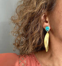 Load image into Gallery viewer, Sarit Fold Leaf Earring Aqua