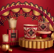 Load image into Gallery viewer, NEST New York Holiday red and gold candles and reed diffuser set