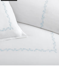 Load image into Gallery viewer, Ivy Embroidered Duvet Set
