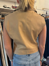 Load image into Gallery viewer, Jakett NYC Jilli Vest Sand