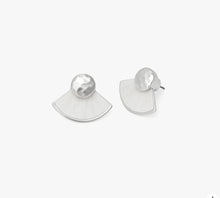 Load image into Gallery viewer, Bianca Fan Stud Earring