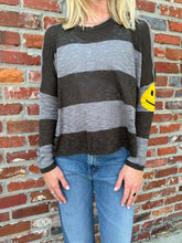 Load image into Gallery viewer, Happy Face Sweater Grey