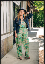 Load image into Gallery viewer, Gold Hawk Printed Wide Leg Pant