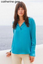 Load image into Gallery viewer, Daria French Cuff Caribbean Sea