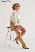 Load image into Gallery viewer, Buckly Boots Camel Suede