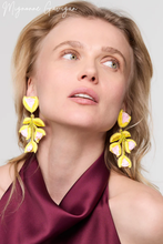 Load image into Gallery viewer, Esposa Earrings