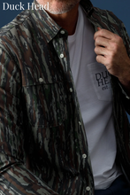 Load image into Gallery viewer, Realtree Performance Dobby Guide Shirt