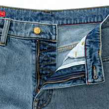 Load image into Gallery viewer, Classic Straight Light Wash Denim