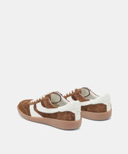 Load image into Gallery viewer, Merit Sneakers Cocoa Suede