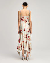 Load image into Gallery viewer, Wilted Poppy Dress