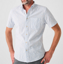 Load image into Gallery viewer, Faherty Breeze Short Sleeve Sky Canopy Print
