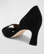 Load image into Gallery viewer, Bernardo Nieve D&#39;orsay Pumps Black Suede