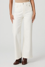 Load image into Gallery viewer, Anessa Rounded Pockets 31" Ecru