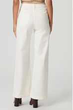 Load image into Gallery viewer, Anessa Rounded Pockets 31" Ecru