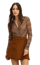 Load image into Gallery viewer, Long-sleeve chestnut chevron print button-front blouse with V-neckline and collar