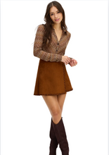 Load image into Gallery viewer, Women's chestnut chevron print long sleeve button-up collared knit top