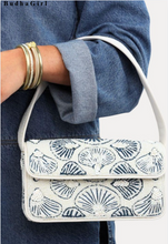 Load image into Gallery viewer, Seashell Beaded Handbag