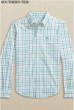 Load image into Gallery viewer, Tradewind Tattersal Sport Shirt