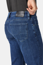 Load image into Gallery viewer, 34 Heritage Courage Brushed Urban Jeans  Dark Midnight