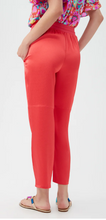Load image into Gallery viewer, Trina Turk Bernelle 2 Hammered Satin Pant Capri Coral