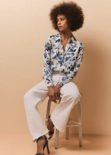 Load image into Gallery viewer, L&#39;Agence Tyler Blouse White/Blue Butterflies