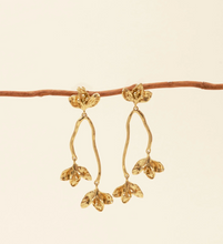 Load image into Gallery viewer, Mignonne Gavigan Crosby Flower Drop Earring