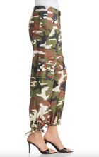 Load image into Gallery viewer, Cinq a&#39; Sept Love Camo Zola Pant