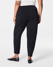 Load image into Gallery viewer, Spanx Airessentials Barrel Pant Black