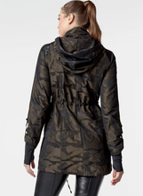 Load image into Gallery viewer, Blanc Nior Camo Anorak - True Camo