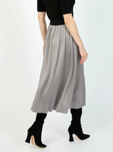 Load image into Gallery viewer, HILTON HOLLIS Fantasy Pleated Knit Skirt Pewter