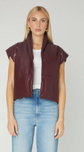 Load image into Gallery viewer, JS71 Vail Vest Bordeaux