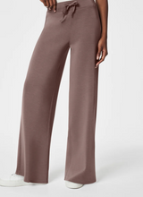 Load image into Gallery viewer, Spanx Airessential Wide Leg Pant Smoke