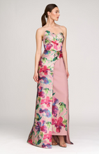 Load image into Gallery viewer, Kay Unger Marilyn Walk Thru Gown Wood Rose Multi