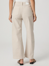 Load image into Gallery viewer, Aurelia Ankle Barrel Jean Vintage Pumice