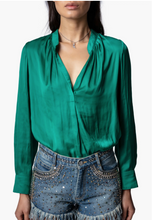 Load image into Gallery viewer, ZV Tink Satin Top Emeraude
