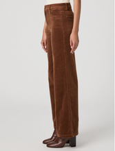 Load image into Gallery viewer, Anessa Cord Utility Pocket Maple