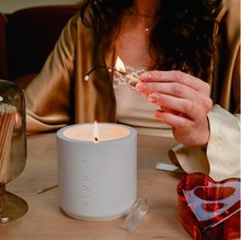 Load image into Gallery viewer, Riddle Santal Luxury Candle