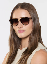 Load image into Gallery viewer, Clio Nylon Blonde Venezia 18K