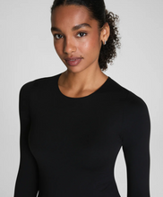 Load image into Gallery viewer, Smooth Jersey LS Top Black